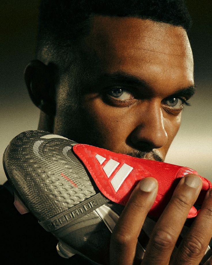 ADIDAS PREDATOR