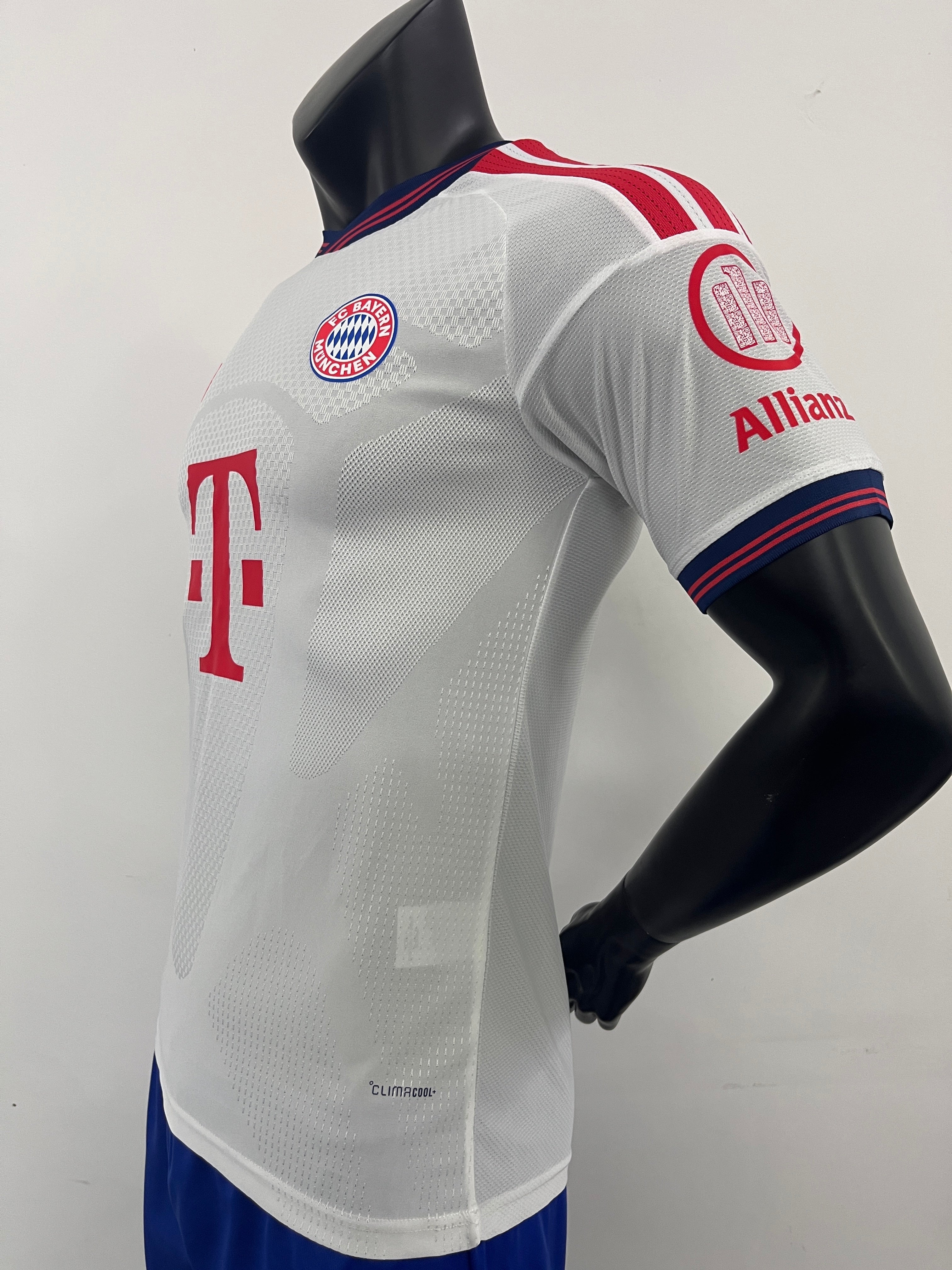 BAYERN MUNICH EXTERIEUR 26/27