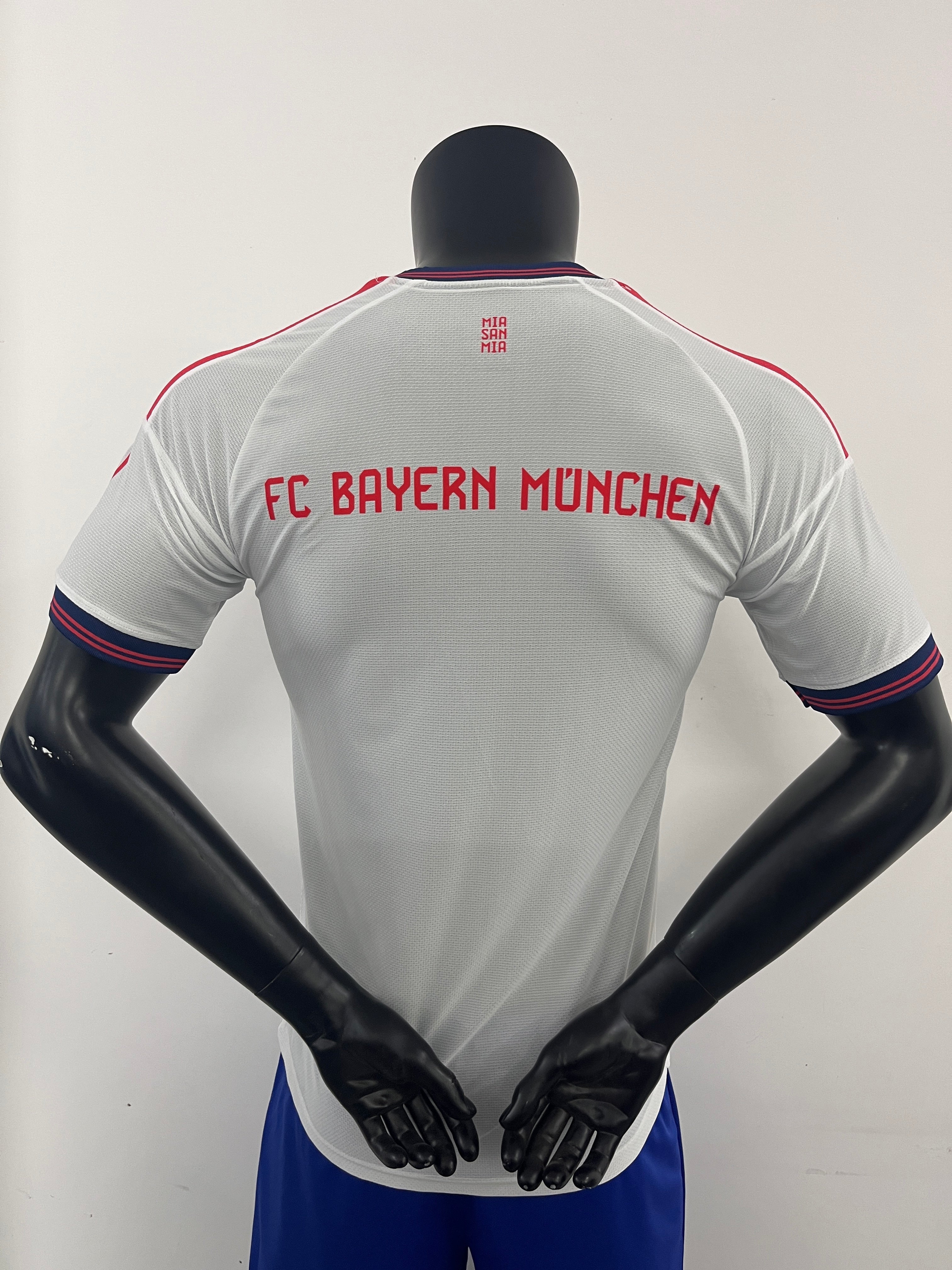 BAYERN MUNICH EXTERIEUR 26/27