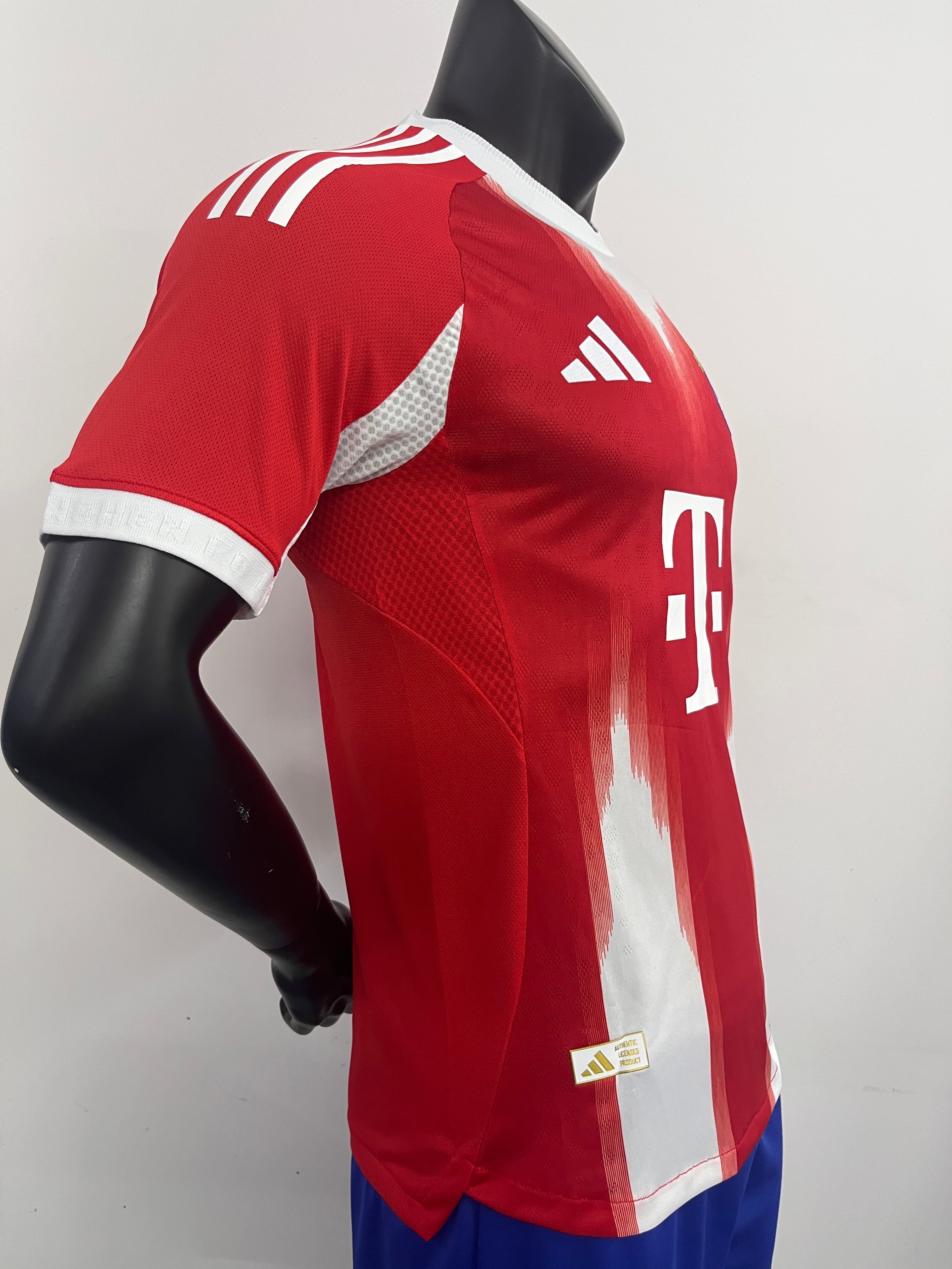 BAYERN MUNICH DOMICILE 25/26