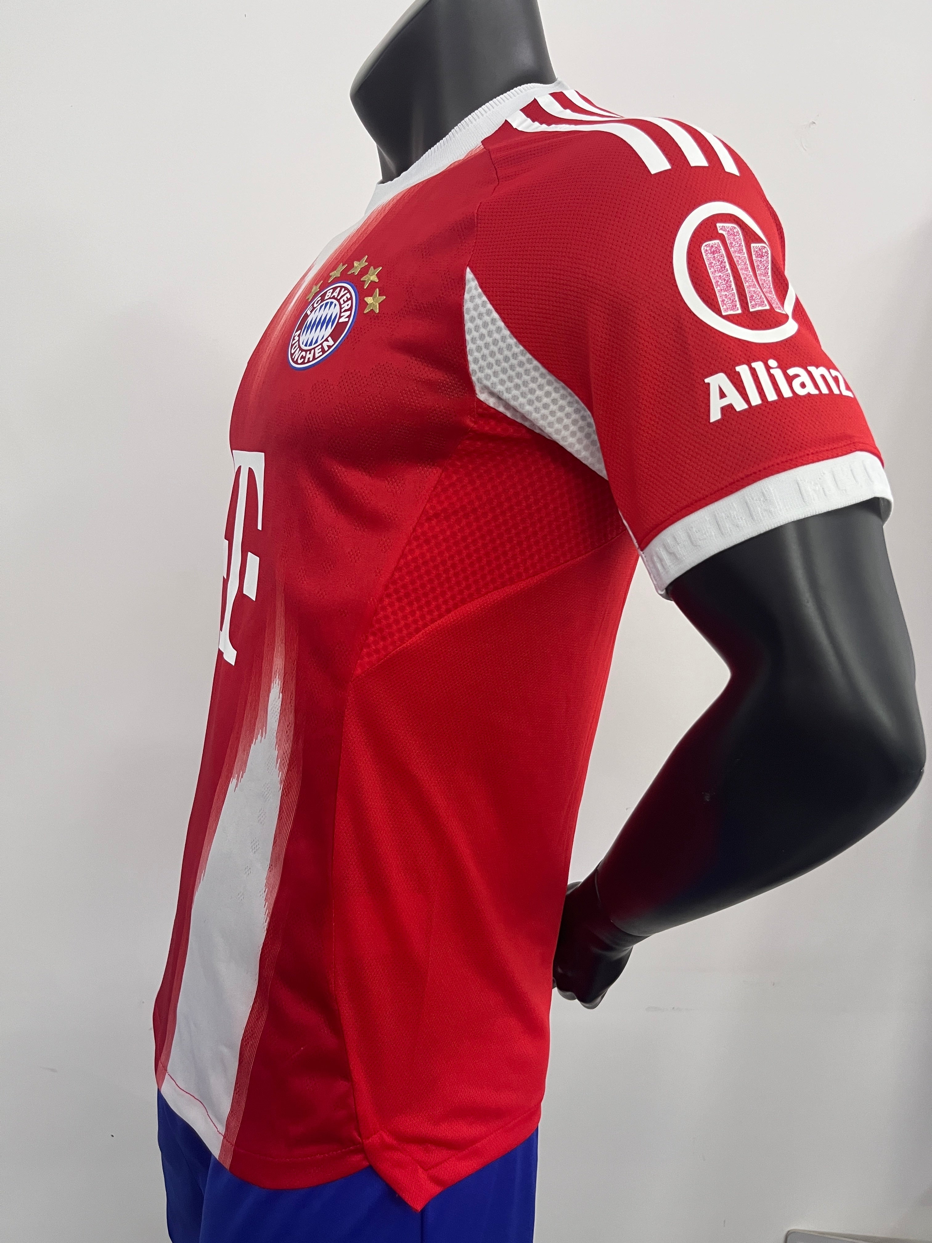 BAYERN MUNICH DOMICILE 25/26